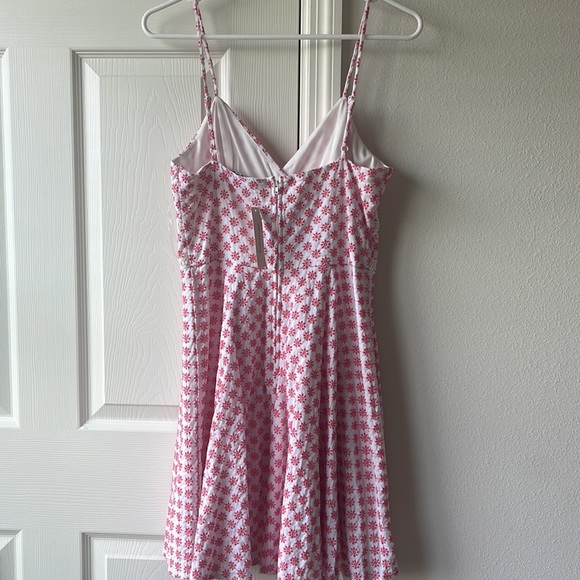 Pink embroidered dress NWT brand new! M - Picture 4 of 7